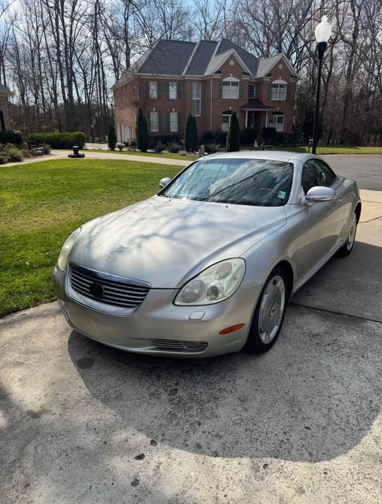 2002 Lexus - Image 2 of 9