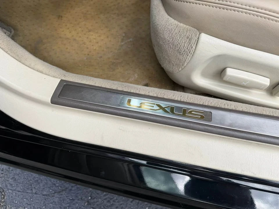 2002 Lexus SC430 - Image 12 of 13