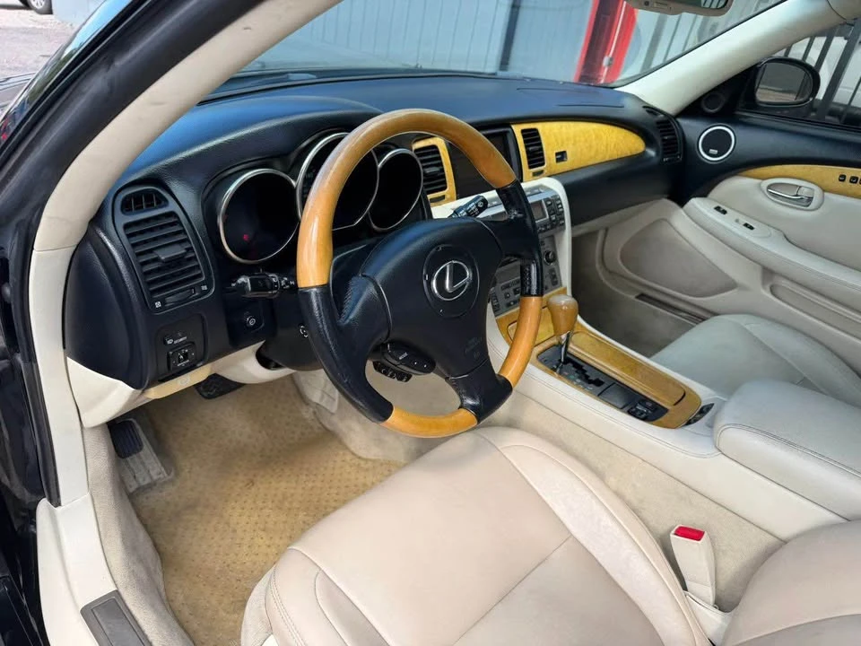2002 Lexus SC430 - Image 11 of 13