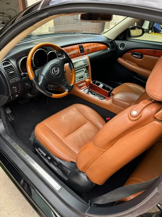 2002 Lexus SC430 - Image 11 of 12