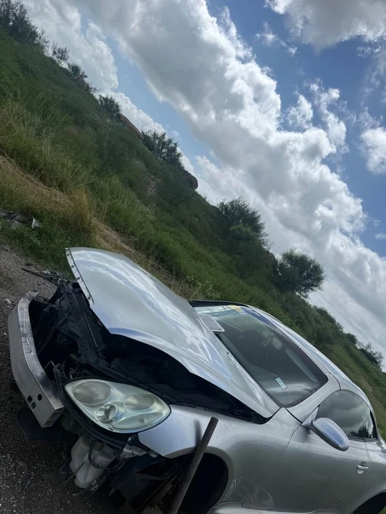 2002 Lexus SC430 - Image 2 of 2
