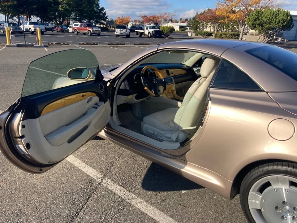 2002 Lexus SC430 - Image 11 of 20
