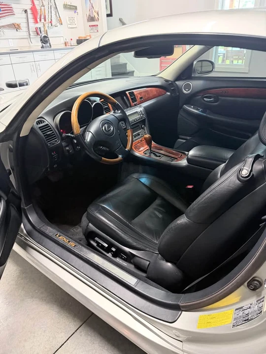 2002 Lexus SC430 - Image 4 of 7