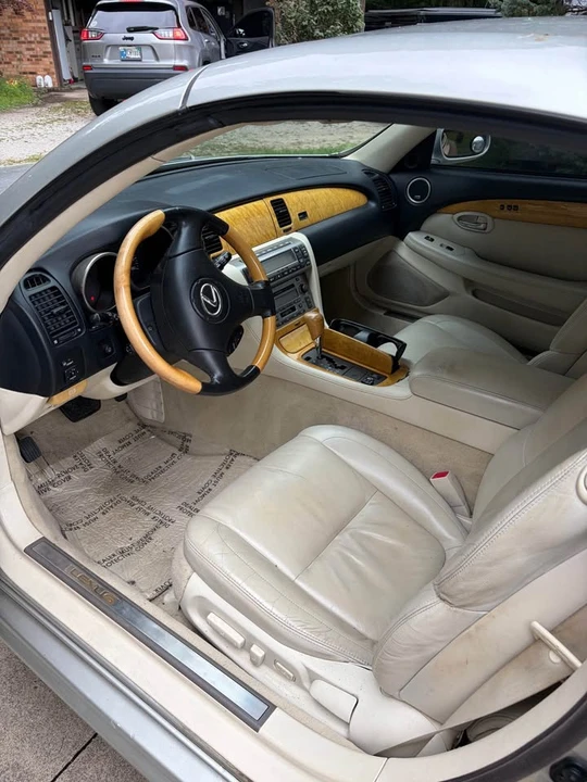 2002 Lexus SC430 - Image 3 of 3