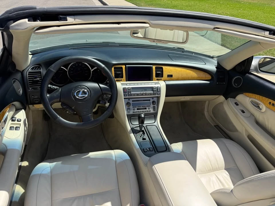 2002 Lexus SC430 - Image 16 of 18