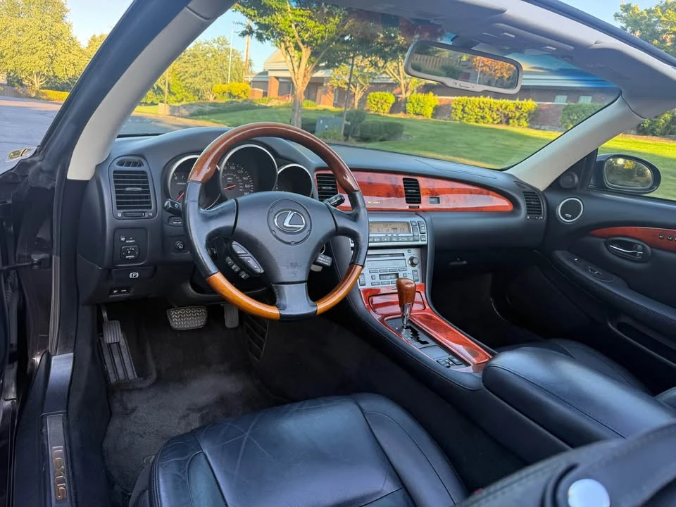2002 Lexus SC430 - Image 7 of 11
