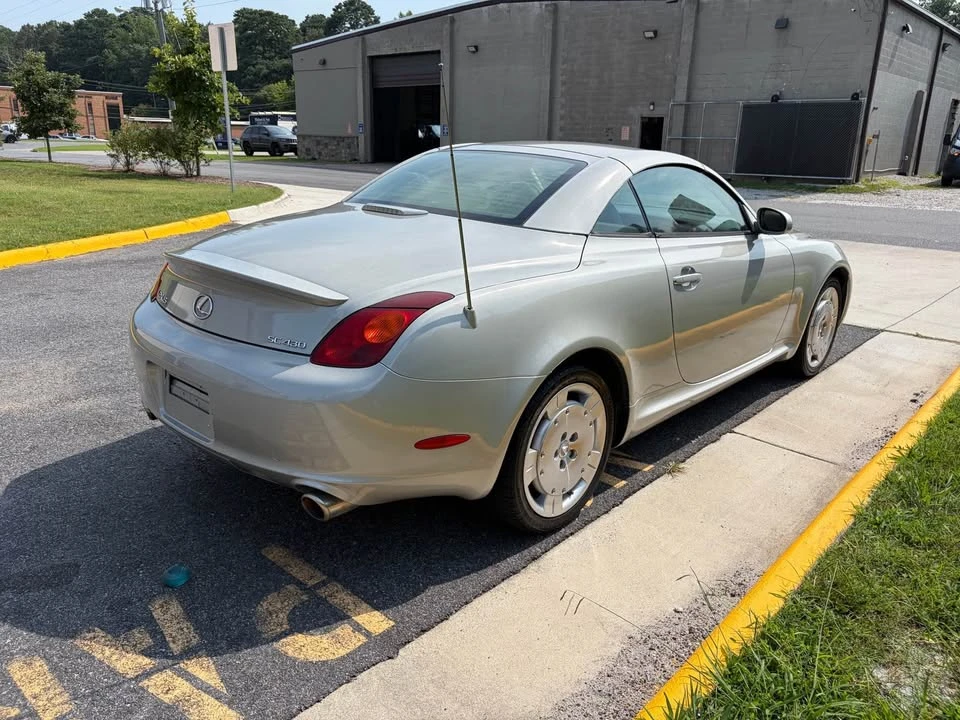 2002 Lexus SC430 - Image 5 of 17