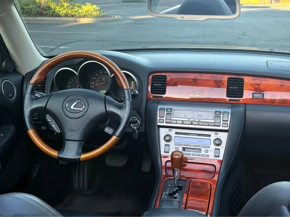 2002 Lexus SC430 - Image 10 of 11