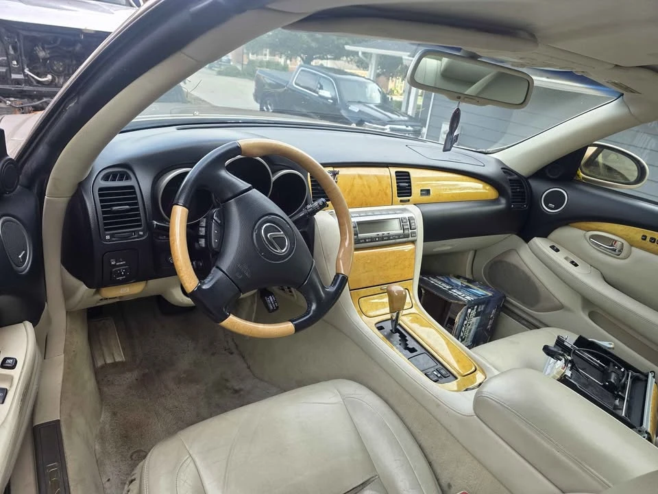 2002 Lexus SC430 - Image 3 of 3