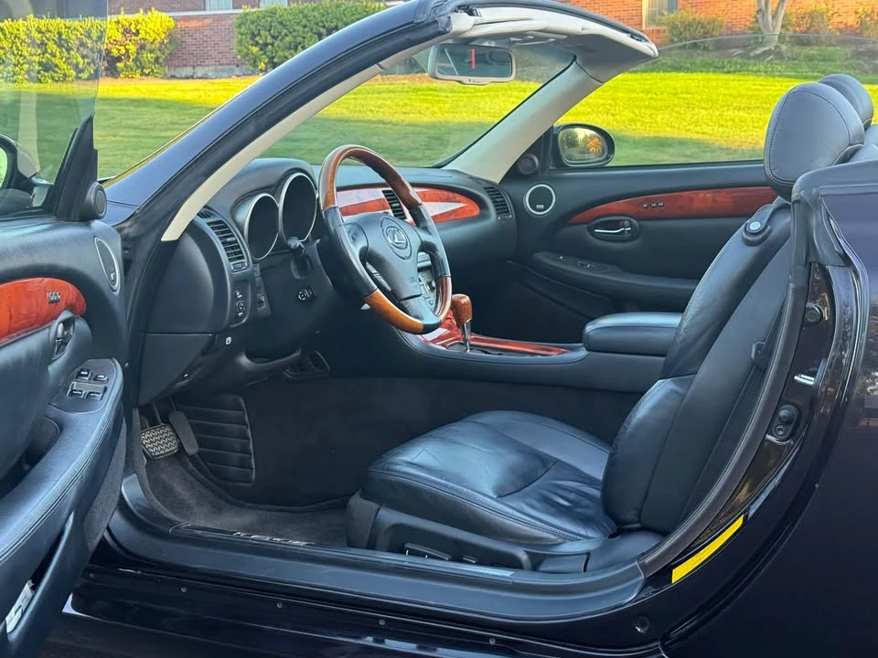 2002 Lexus SC430 - Image 8 of 11