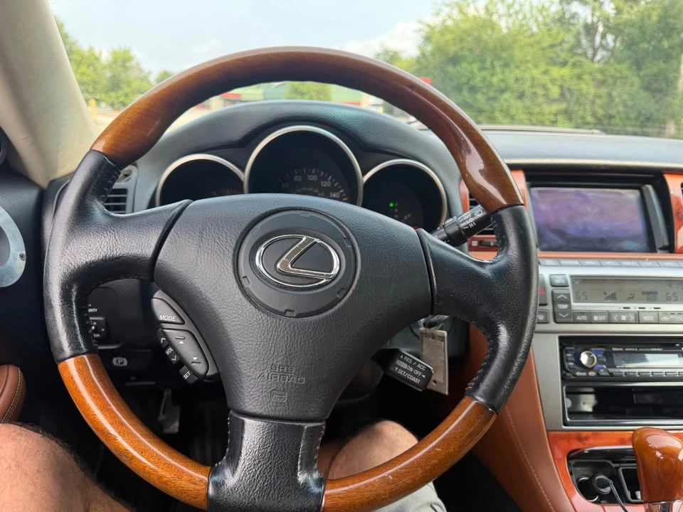 2002 Lexus SC430 - Image 19 of 20