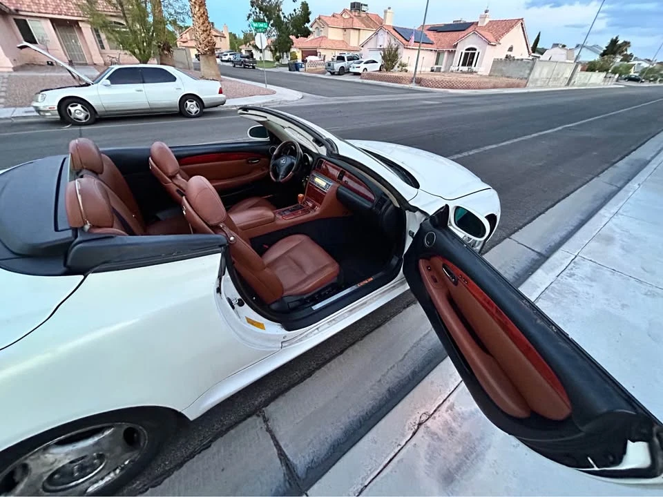 2002 Lexus SC430 - Image 3 of 12