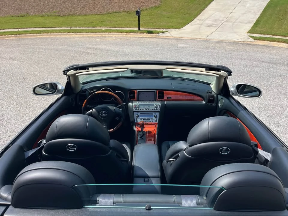2002 Lexus SC430 - Image 10 of 19