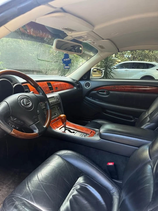 2002 Lexus SC430 - Image 8 of 19