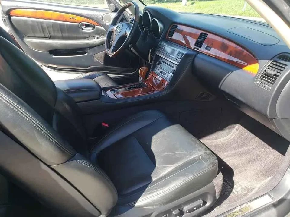 2002 Lexus SC430 - Image 5 of 6