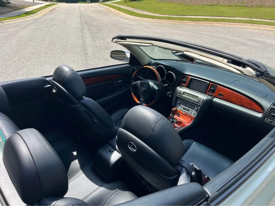2002 Lexus SC430 - Image 8 of 19