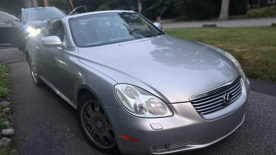 2002 Lexus SC430 - Image 10 of 13