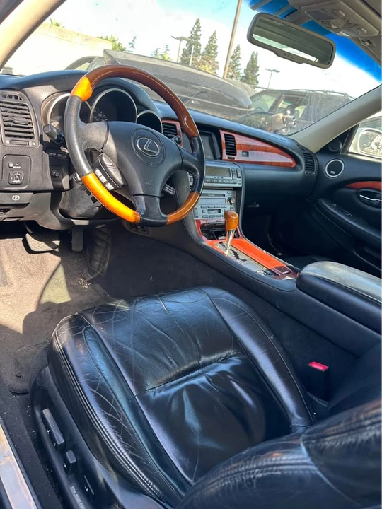 2002 Lexus SC430 - Image 4 of 6