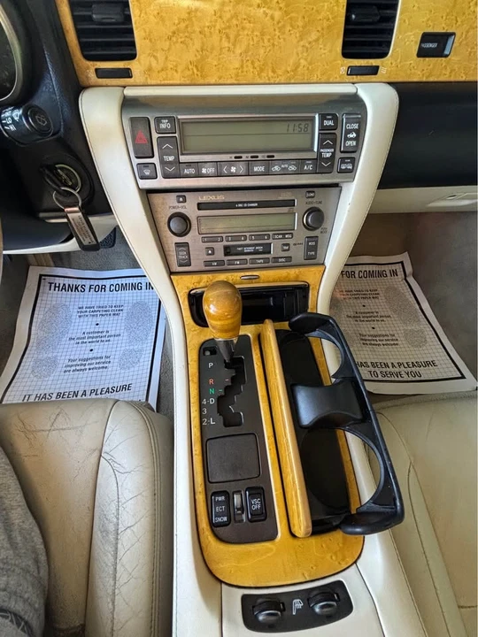 2002 Lexus SC430 - Image 11 of 12