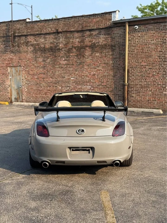 2002 Lexus SC430 - Image 10 of 15