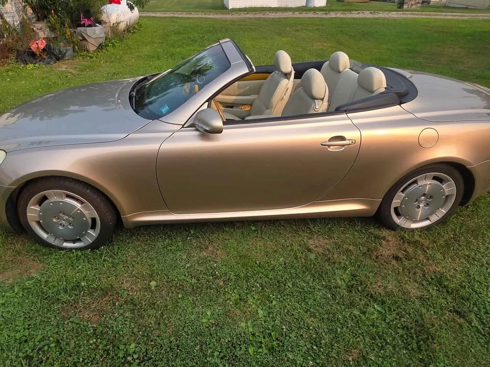 2002 Lexus SC430 - Image 2 of 3