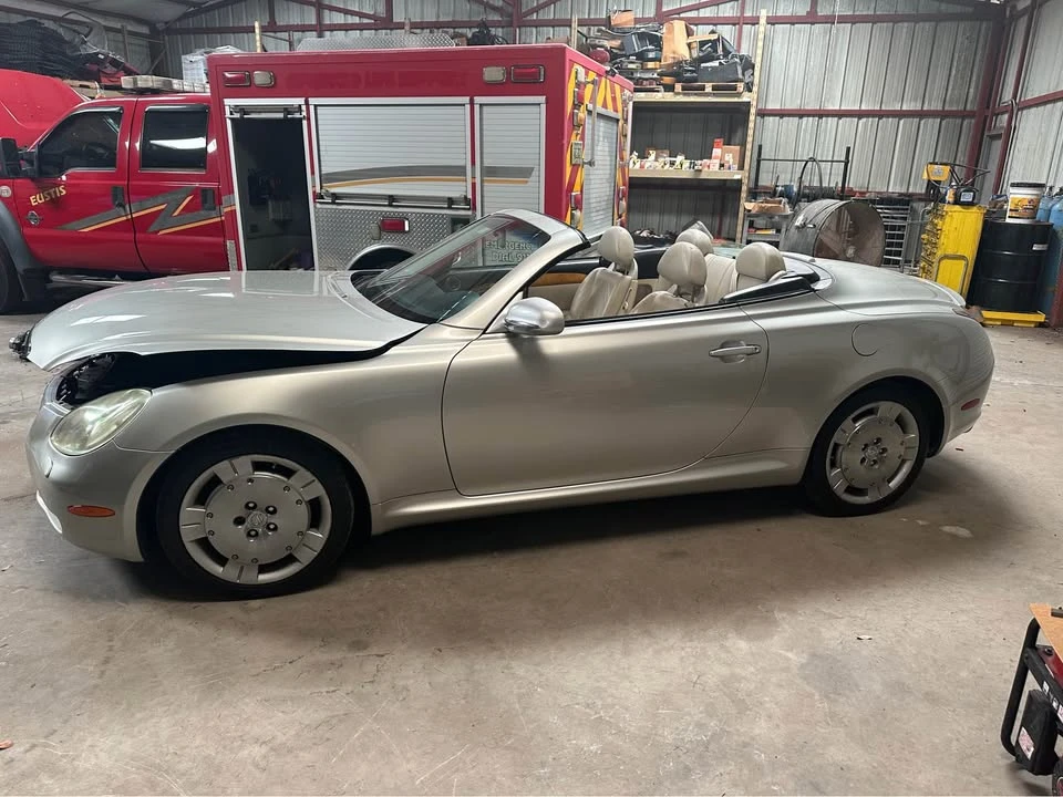 2002 Lexus SC430 - Image 2 of 19