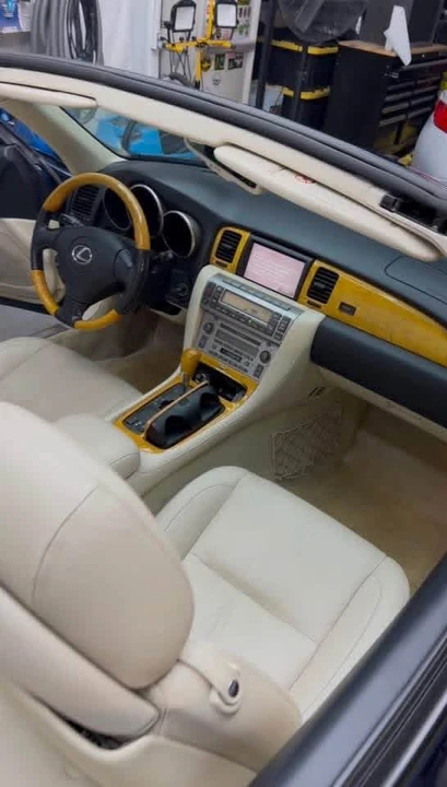 2002 Lexus SC430 - Image 12 of 13