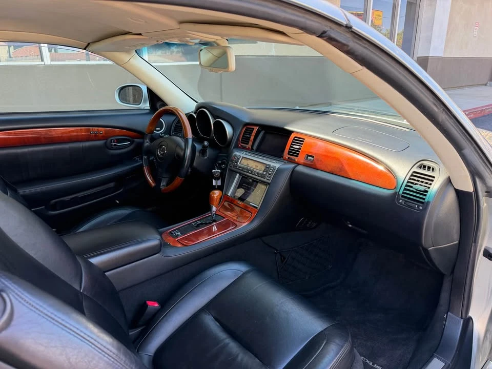 2002 Lexus SC430 - Image 10 of 20