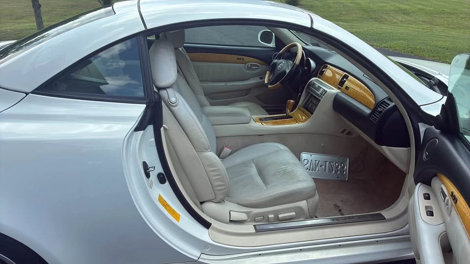 2002 Lexus SC430 - Image 9 of 17