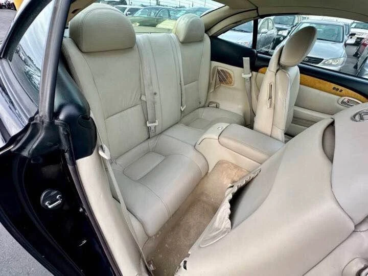 2002 Lexus SC430 - Image 13 of 17
