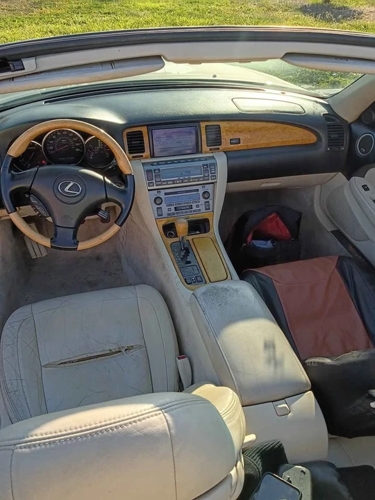 2002 Lexus SC430 - Image 2 of 10