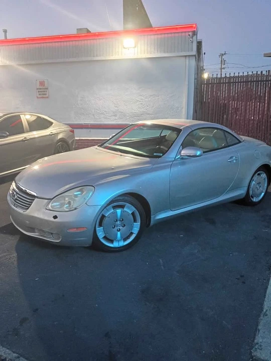 2002 Lexus SC430 - Image 4 of 10