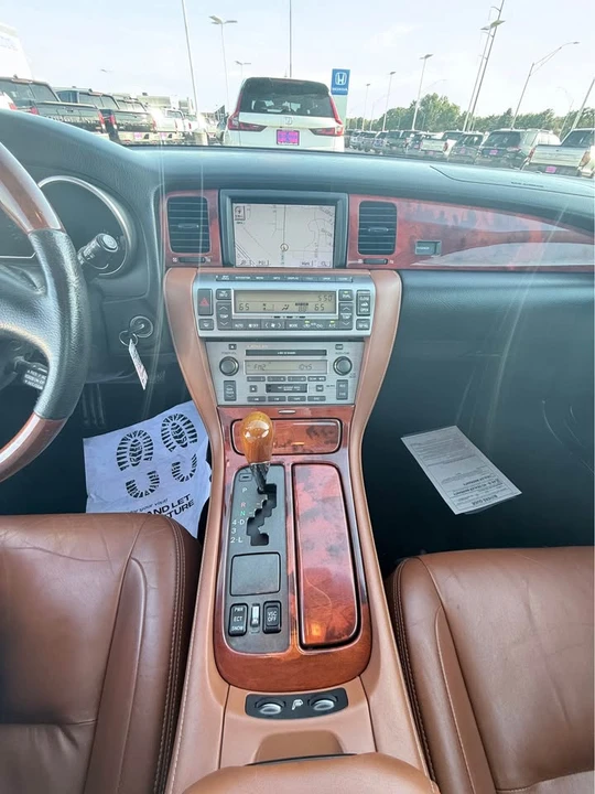 2002 Lexus SC430 - Image 10 of 12