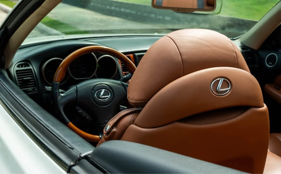 2002 Lexus SC430 - Image 3 of 11