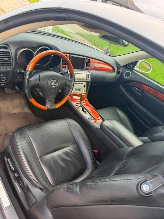 2002 Lexus SC430 - Image 6 of 11