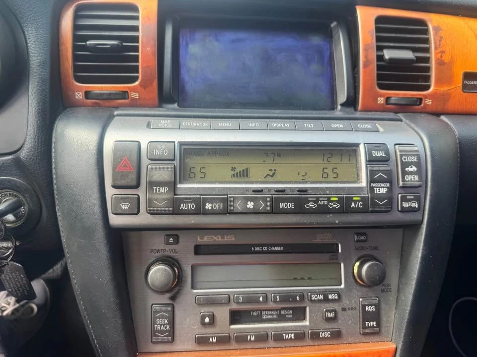 2002 Lexus SC430 - Image 9 of 14