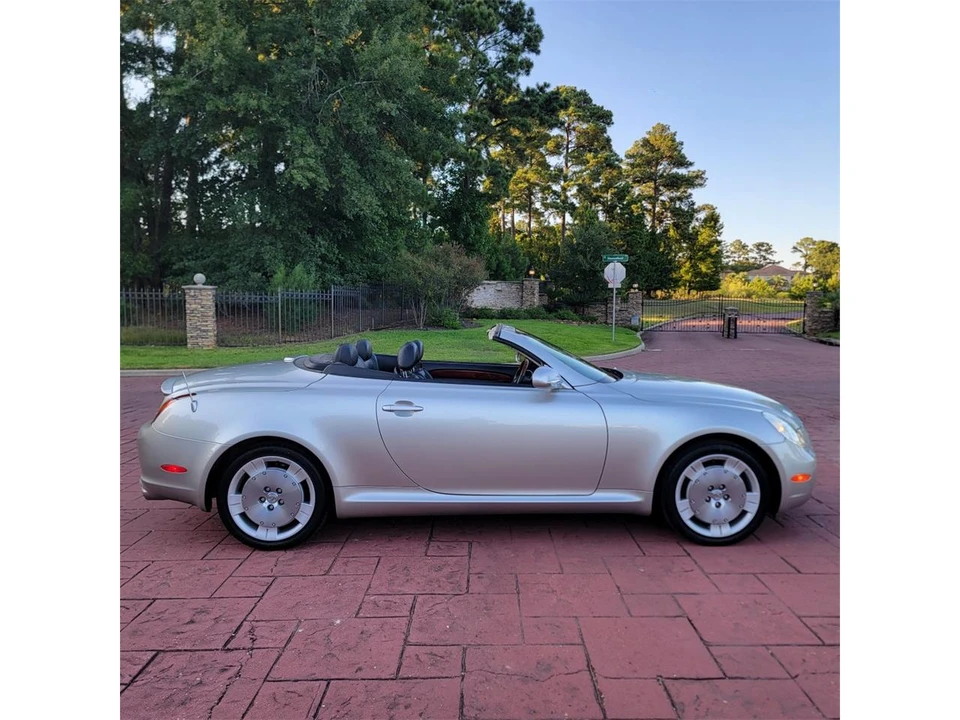 2002 Lexus SC430 - Image 4 of 31