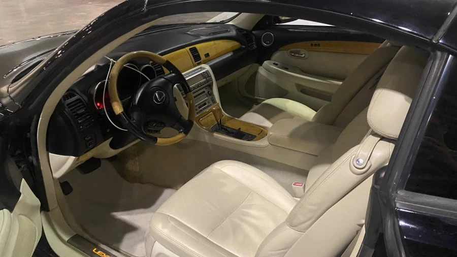 2002 Lexus SC430 - Image 4 of 4