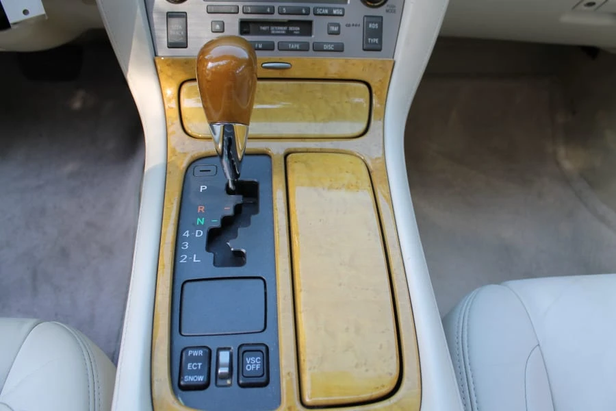2002 Lexus SC430 - Image 10 of 12