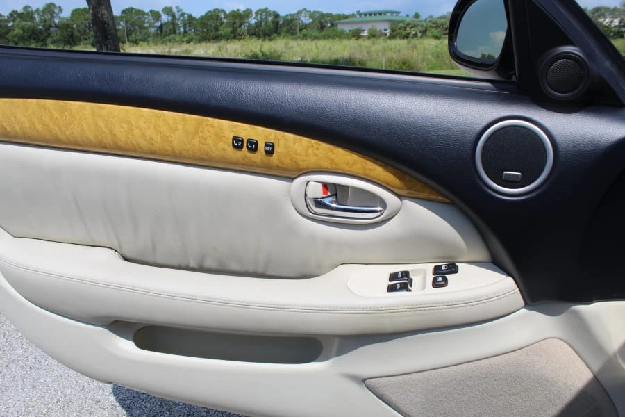 2002 Lexus SC430 - Image 26 of 29