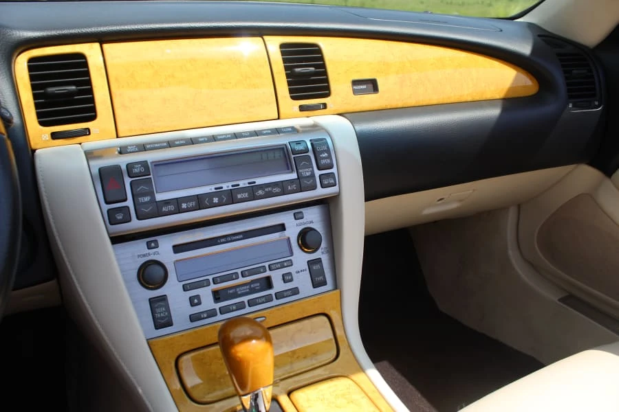 2002 Lexus SC430 - Image 24 of 29