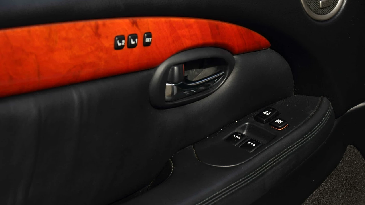 2002 Lexus SC430 - Image 21 of 26