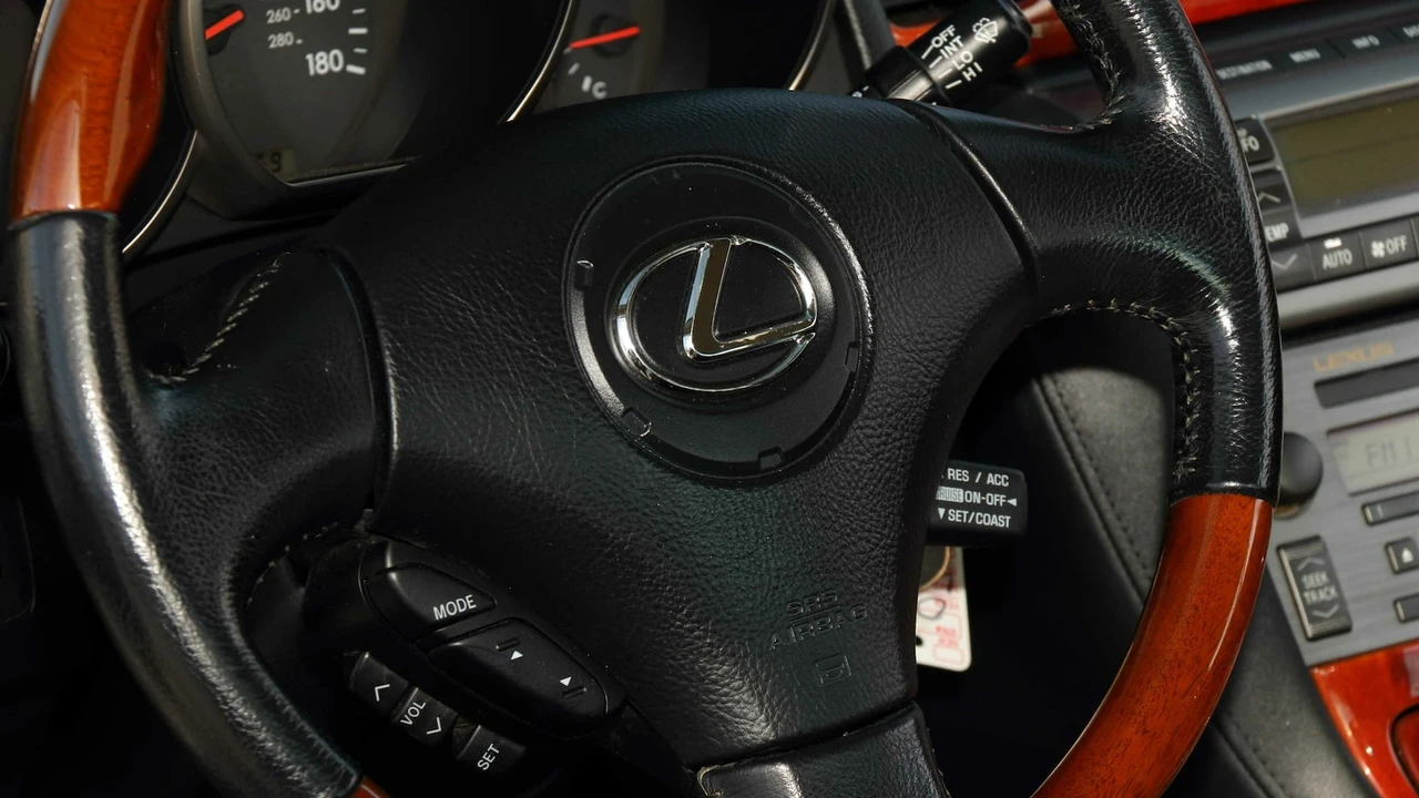 2002 Lexus SC430 - Image 22 of 26