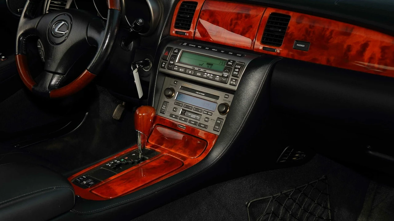 2002 Lexus SC430 - Image 24 of 26