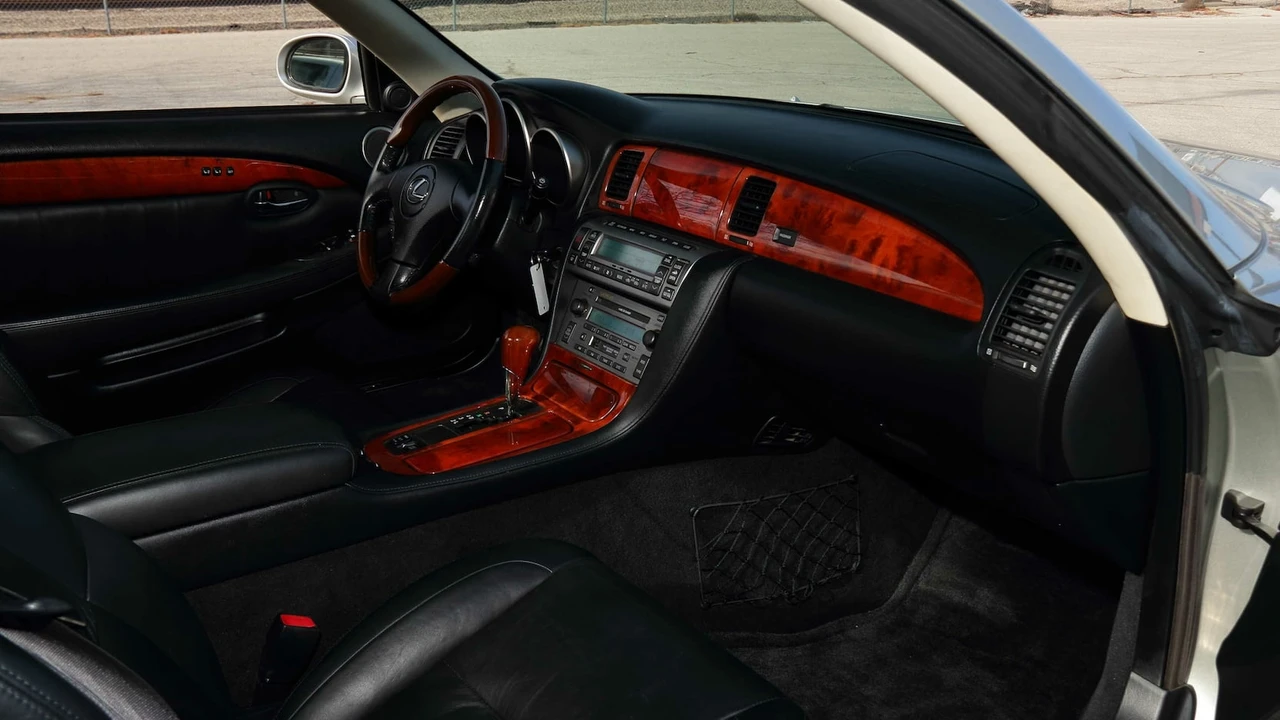 2002 Lexus SC430 - Image 5 of 26