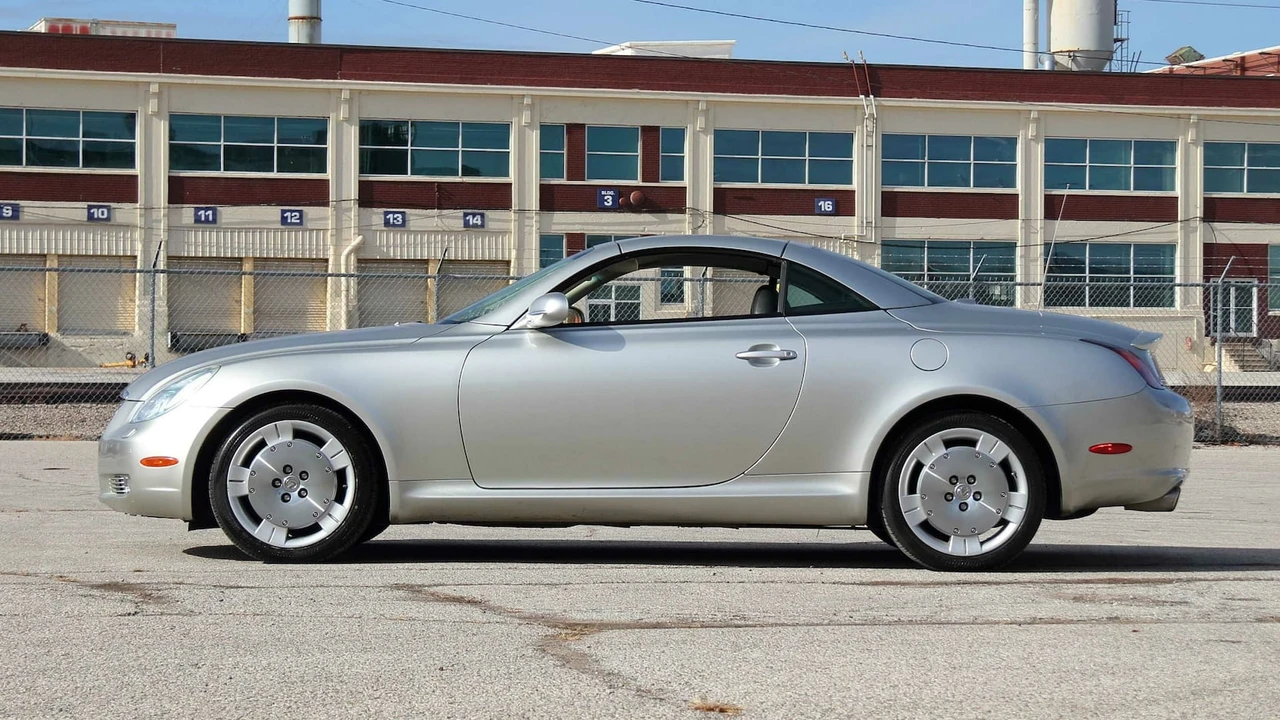 2002 Lexus SC430 - Image 8 of 26