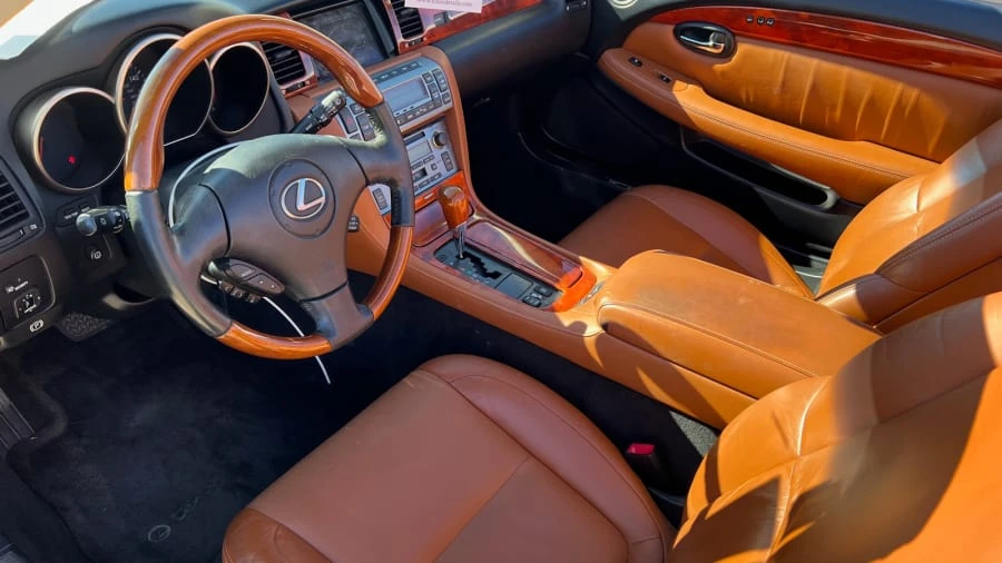 2002 Lexus SC430 - Image 4 of 8