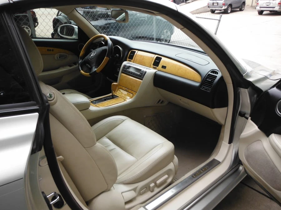 2002 Lexus SC430 - Image 4 of 6
