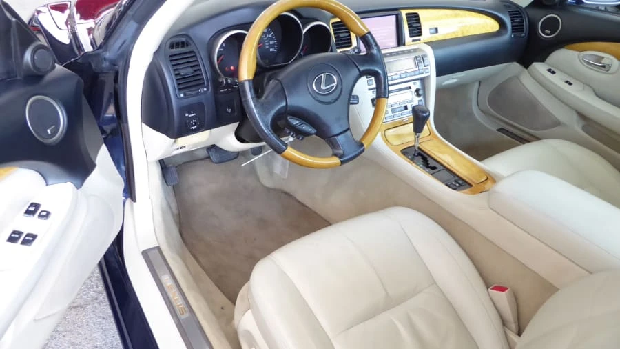 2002 Lexus SC430 - Image 4 of 7