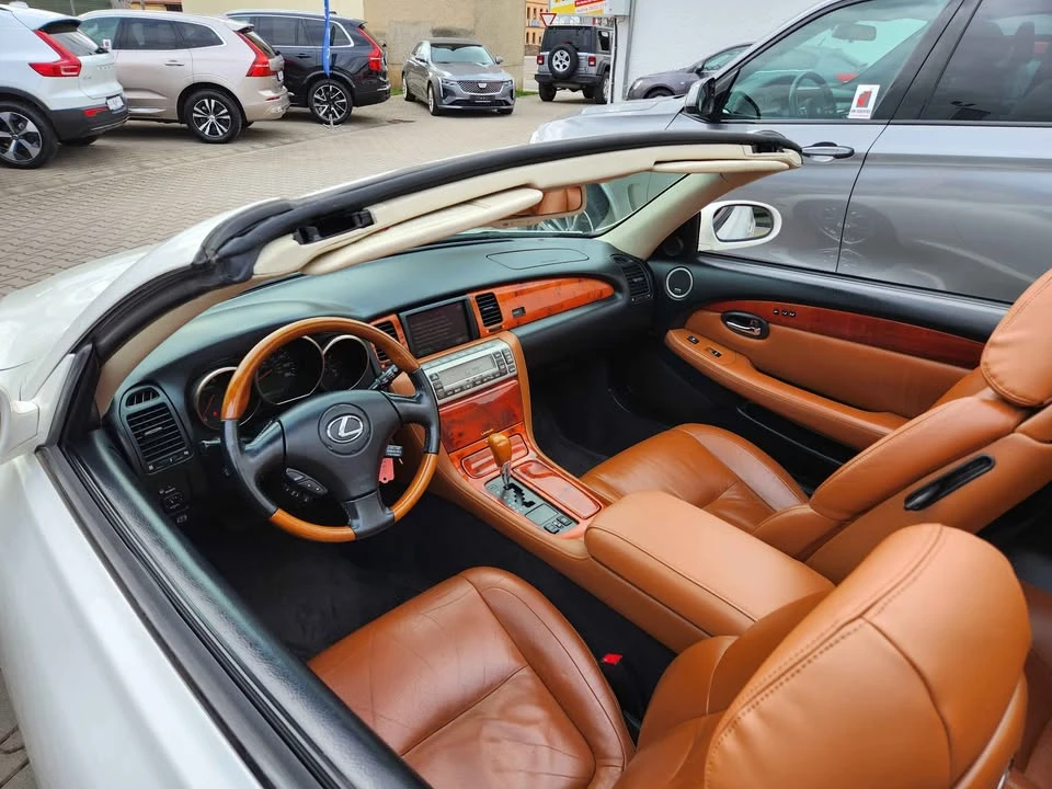 2002 Lexus SC430 - Image 3 of 7